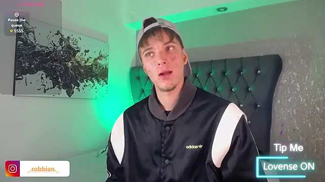 Robbin Blaze online show from April 20, 2026, 4:48 am