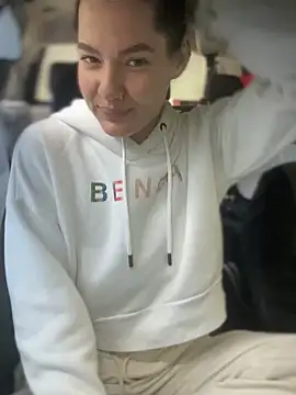 Snapshot of MeekyRich chatting on September 21, 2025, 1:40 am MeekyRich online show from September 21, 2025, 1:40 am