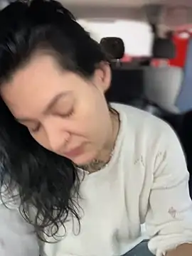 Snapshot of MeekyRich chatting on October 11, 2025, 2:33 am MeekyRich online show from October 11, 2025, 2:33 am