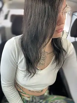 Snapshot of MeekyRich chatting on October 22, 2025, 3:29 am MeekyRich online show from October 22, 2025, 3:29 am