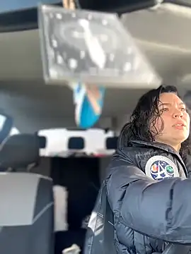 MeekyRich online show from March 26, 2026, 3:12 am