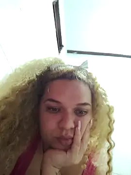 Monserratalexa online show from November 28, 2025, 9:12 am