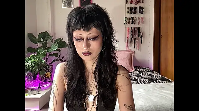 ELENA UMBRA online show from December 20, 2025, 3:30 pm