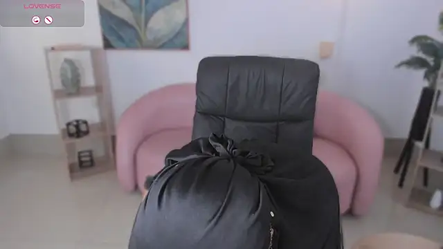 kylie soraya online show from November 27, 2025, 4:20 pm