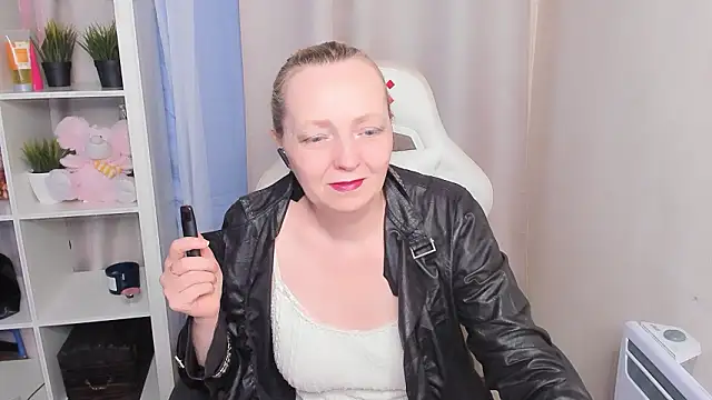 Snapshot of Karen_Villis chatting on February 23, 2026, 10:01 am Karen Villis online show from February 23, 2026, 10:01 am