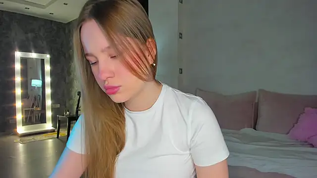 Candy Cansew online show from March 13, 2026, 1:12 am