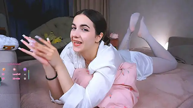 Snapshot of CupSizeGirl chatting on September 23, 2025, 4:21 pm CupSizeGirl online show from September 23, 2025, 4:21 pm