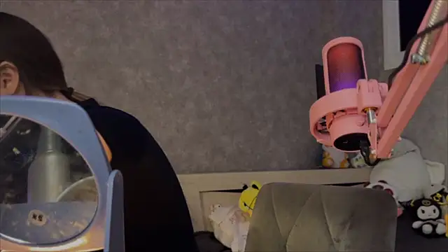 Snapshot of CupSizeGirl chatting on March 3, 2026, 7:58 am CupSizeGirl online show from March 3, 2026, 7:58 am