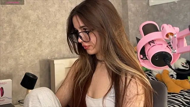 CupSizeGirl online show from March 30, 2026, 10:27 am