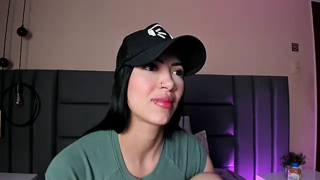 AbbieJoness  online show from April 17, 2026, 11:46 am