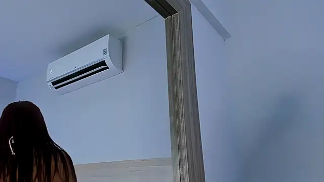 ZoeMorris online show from October 18, 2025, 11:33 am