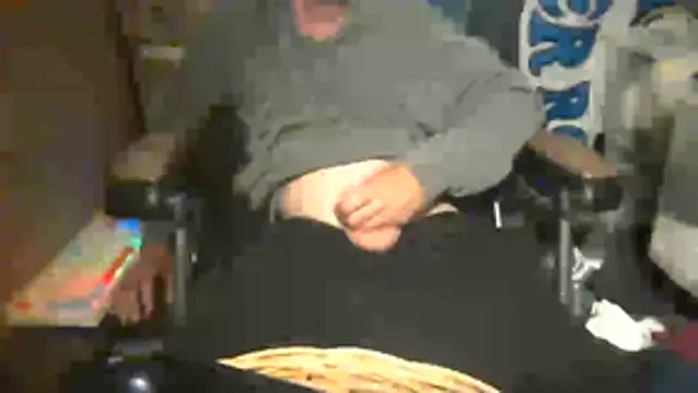 Lovyourpuss online show from June 14, 2026, 8:33 pm