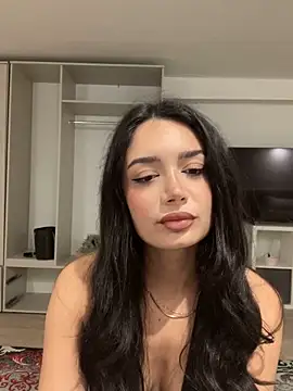 Snapshot of ElifSilberkan chatting on March 22, 2025, 10:04 pm ElifSilberkan online show from March 22, 2025, 10:04 pm