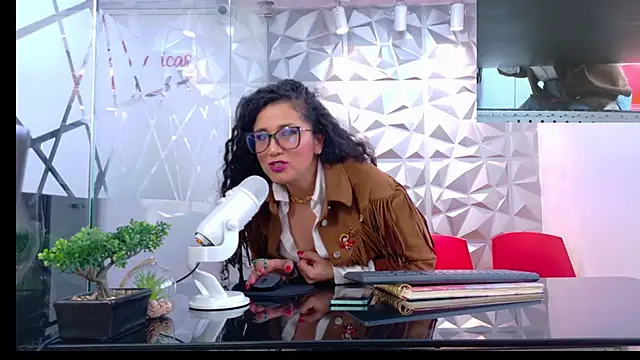 Dakota Rainbow22 online show from February 17, 2026, 5:41 pm