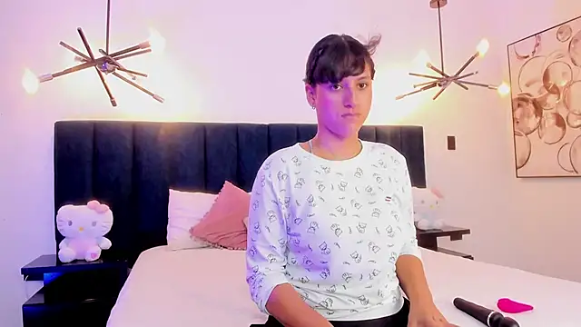 niia7 online show from September 16, 2025, 7:37 pm