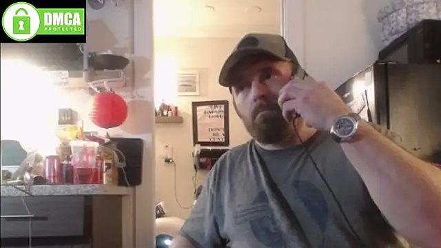 Snapshot of Thumper_ss chatting on November 28, 2025, 6:32 pm Thumper ss online show from November 28, 2025, 6:32 pm