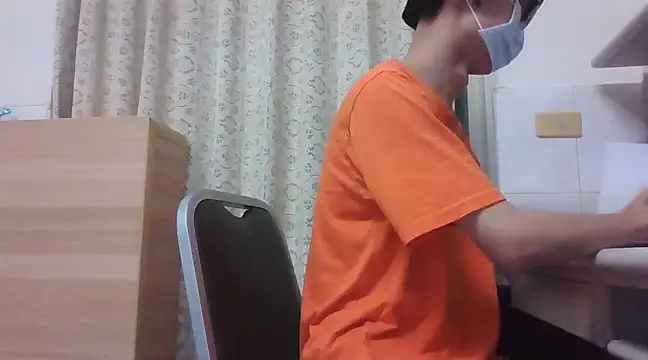 Snapshot of yzy_22_fun chatting on March 22, 2025, 6:36 pm yzy 22 fun online show from March 22, 2025, 6:36 pm