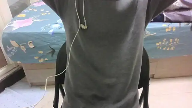 Snapshot of yzy_22_fun chatting on February 12, 2026, 1:39 pm yzy 22 fun online show from February 12, 2026, 1:39 pm