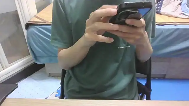 yzy 22 fun online show from May 7, 2026, 2:33 pm