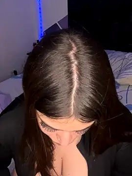 jazminslut online show from November 30, 2025, 9:52 pm