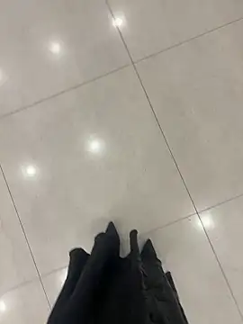 xiaoyuan01 online show from February 2, 2026, 3:16 am