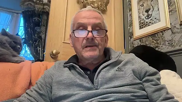 poggles online show from December 2, 2025, 4:02 pm