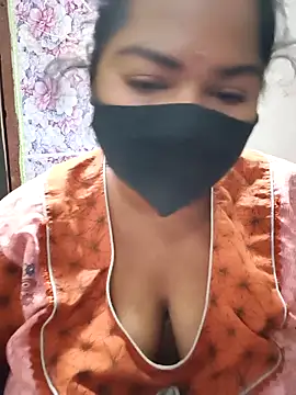 Liyaa 24 online show from March 11, 2026, 5:02 am