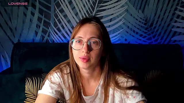 ChristyCrayme online show from October 14, 2025, 11:38 pm