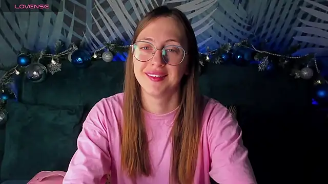 ChristyCrayme online show from December 20, 2025, 10:17 pm