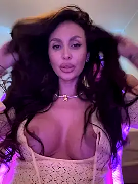 LunaBex online show from September 21, 2025, 10:50 am