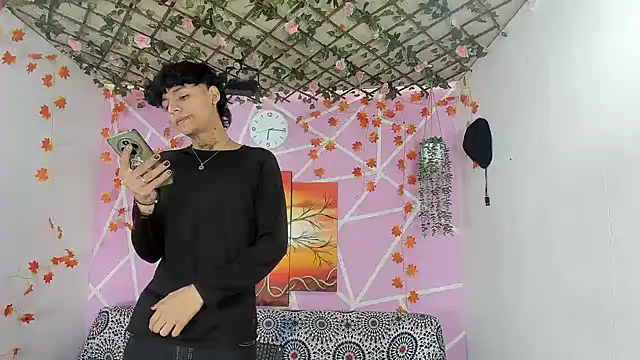 Bastian boyshot77 online show from December 5, 2025, 6:04 pm