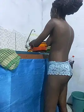 Snapshot of GeileErica chatting on September 13, 2025, 12:43 am GeileErica online show from September 13, 2025, 12:43 am