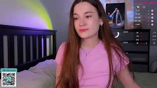 mia here online show from October 5, 2025, 8:18 pm