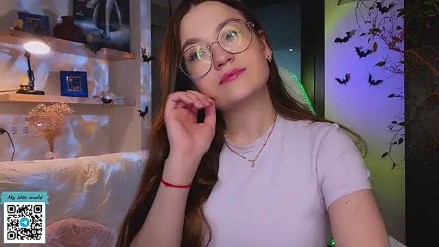 mia here online show from October 25, 2025, 11:54 pm