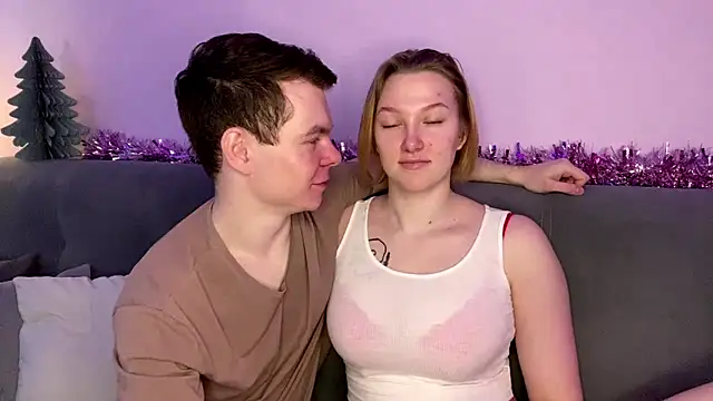 julielourens online show from December 19, 2025, 8:10 am