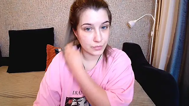 Snapshot of CherryZlata chatting on December 19, 2025, 6:37 pm CherryZlata online show from December 19, 2025, 6:37 pm