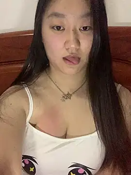 xialuo25 online show from March 25, 2026, 2:45 pm