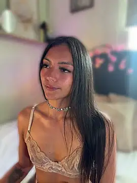 im-isabella online show from June 7, 2026, 4:22 pm