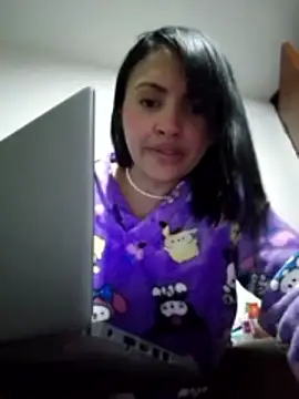 VeronicaBrun online show from December 4, 2025, 12:31 am