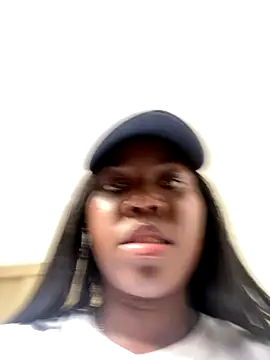 Alexia 24 online show from November 28, 2025, 6:54 pm