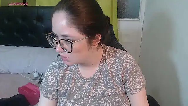 KrystalAdams online show from April 11, 2026, 1:48 pm