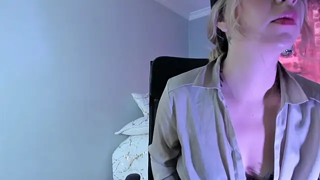 Pamela Squirtt online show from December 19, 2025, 2:46 pm