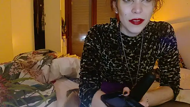 refem9 online show from November 19, 2025, 6:41 pm