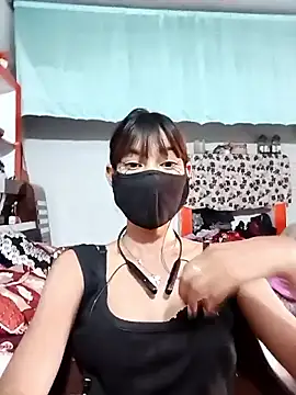 HOT SHRII online show from October 17, 2025, 11:35 am