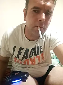 Snapshot of saladinbakiz chatting on October 27, 2025, 10:03 pm saladinbakiz online show from October 27, 2025, 10:03 pm