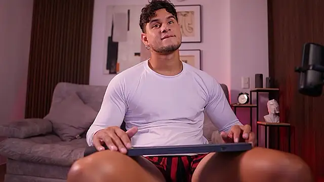 DaviesBrown online show from February 10, 2026, 8:35 pm