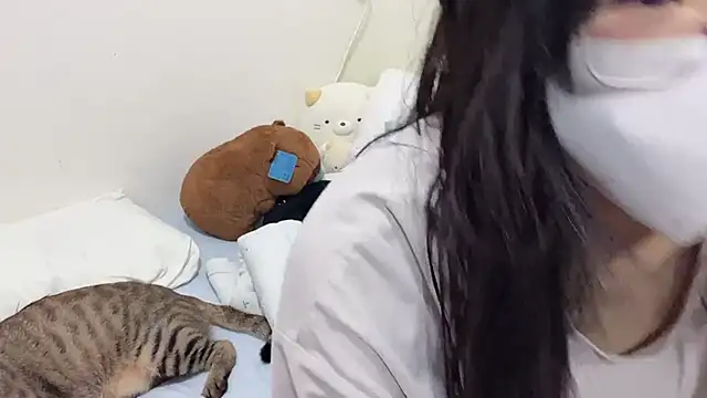 LHeart online show from September 19, 2025, 1:56 pm