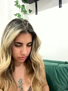 lushPeach online show from January 8, 2026, 1:41 am