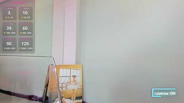 MayaHellen online show from September 18, 2025, 5:20 am