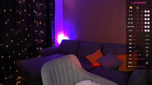 deboramoore online show from April 9, 2026, 6:19 am